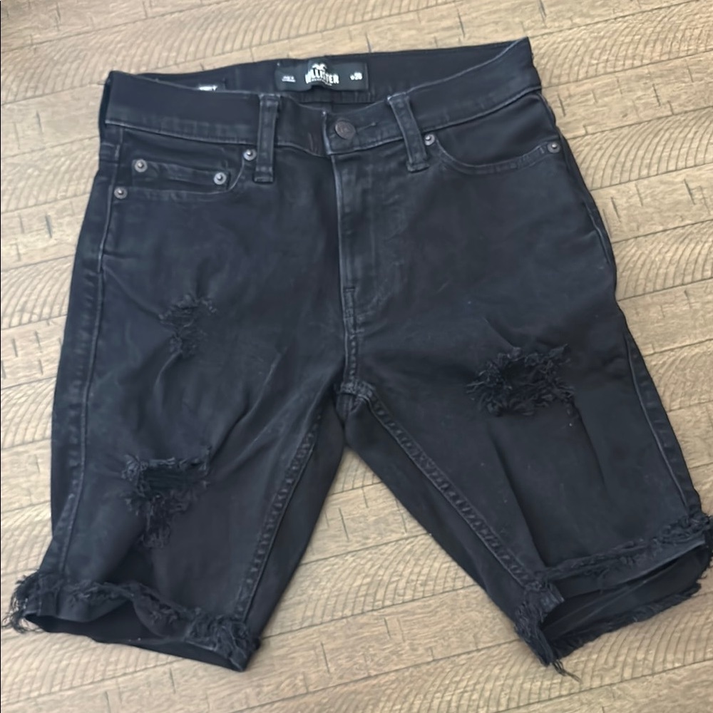 Hollister Black Distressed Denim Shorts 26” x 9”